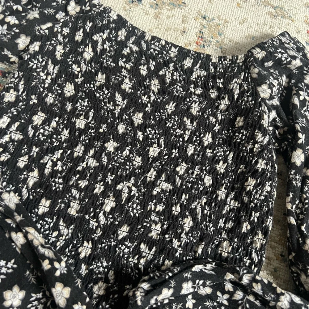 Girl Old Navy Black and White Floral Blouse